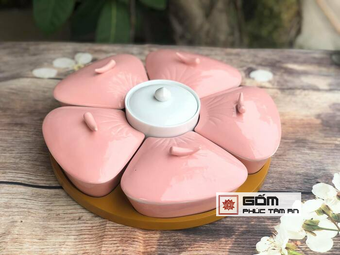 Cách chọn khay mứt sứ cao cấp chuẩn Bát Tràng 4 cua hang cung cap khay dung mut su gia re uy tin cua hang cung cap khay dung mut su gia re cua hang cung cap khay dung mut su uy tin 1 1
