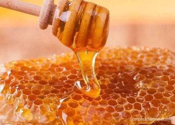 Khi chum sành bị rò xử lý với mật ong